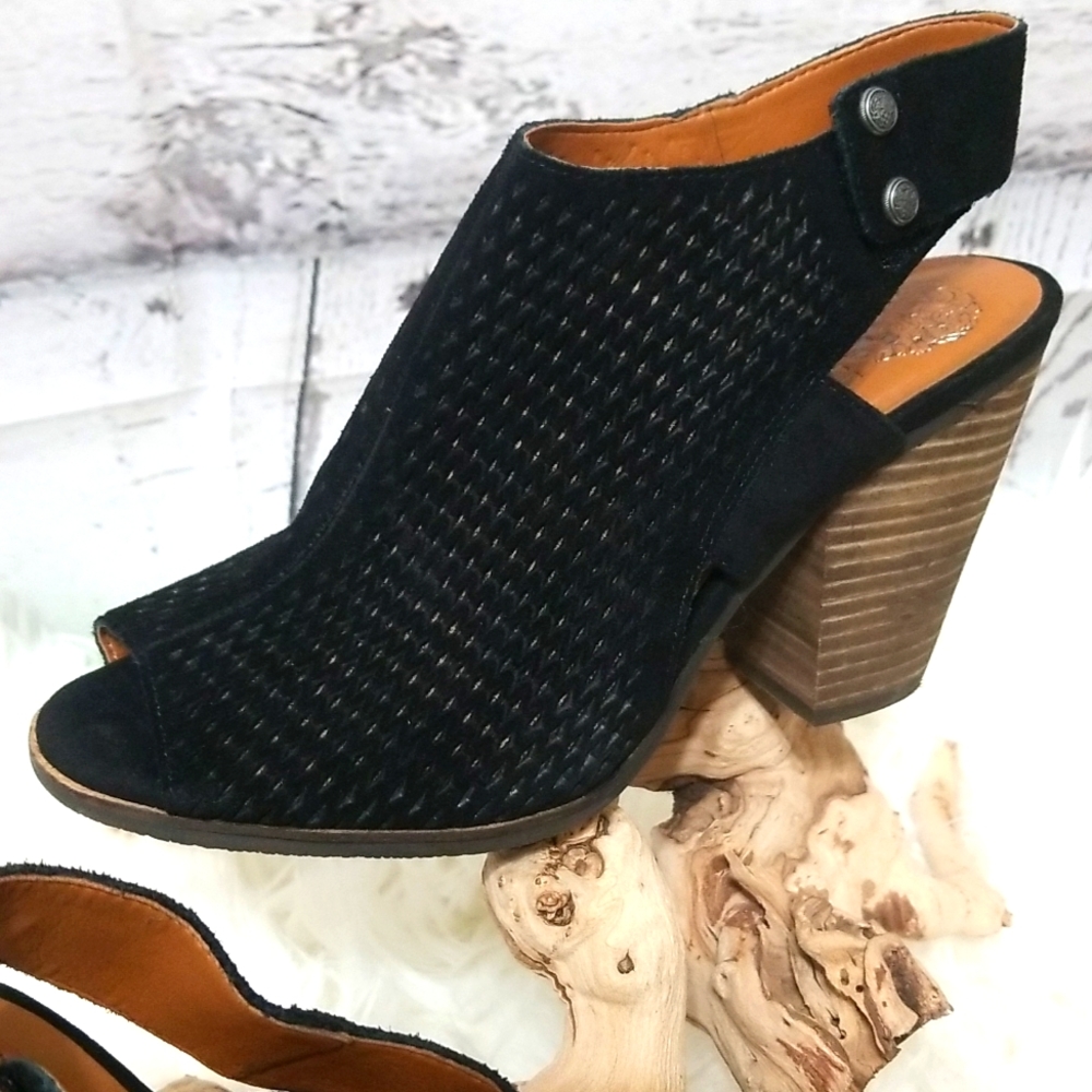NEW! VINCE CAMUTO black suede lazer cut design slingback booties. - Picture 6 of 10